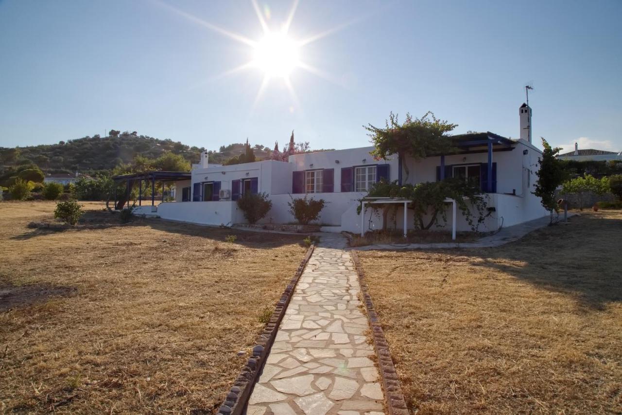 Aroura Homes 4Br Beachfront Villa Spetses Town Ngoại thất bức ảnh