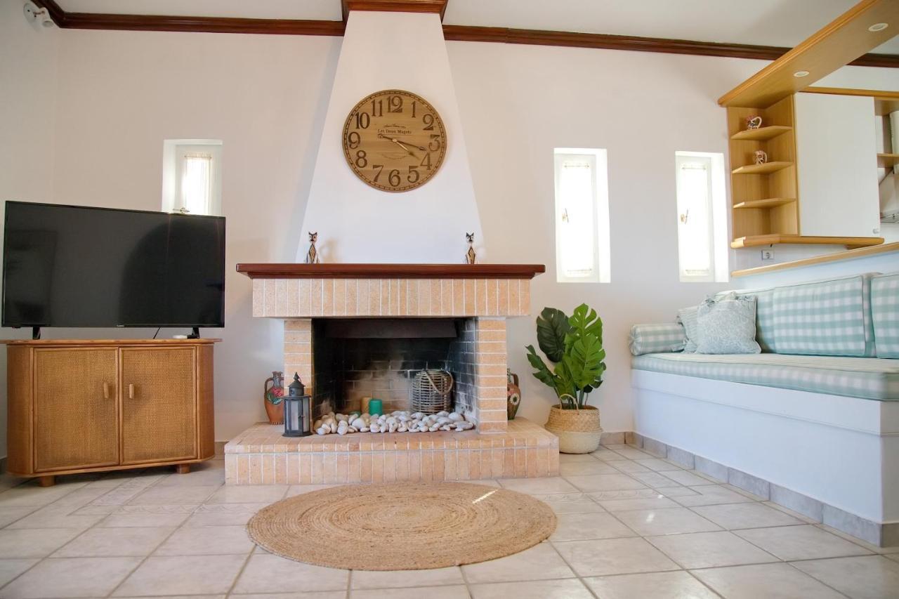 Aroura Homes 4Br Beachfront Villa Spetses Town Ngoại thất bức ảnh