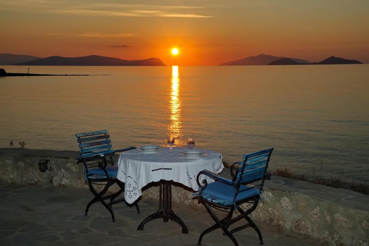 Aroura Homes 4Br Beachfront Villa Spetses Town Ngoại thất bức ảnh