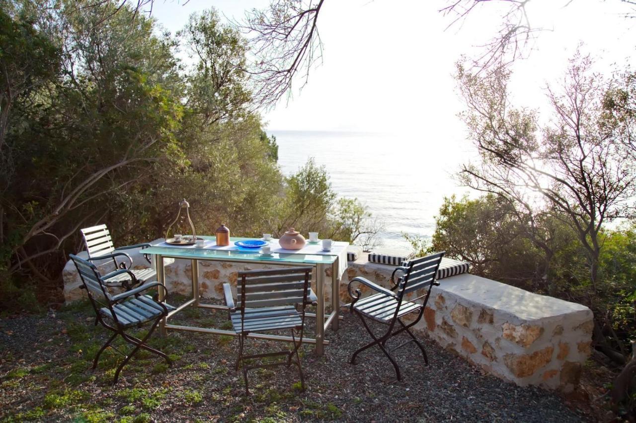 Aroura Homes 4Br Beachfront Villa Spetses Town Ngoại thất bức ảnh