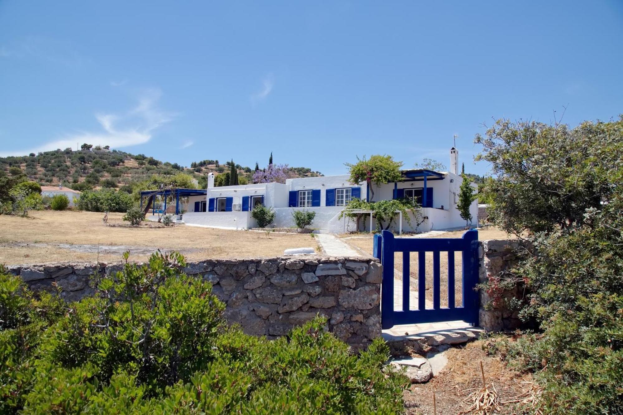 Aroura Homes 4Br Beachfront Villa Spetses Town Ngoại thất bức ảnh