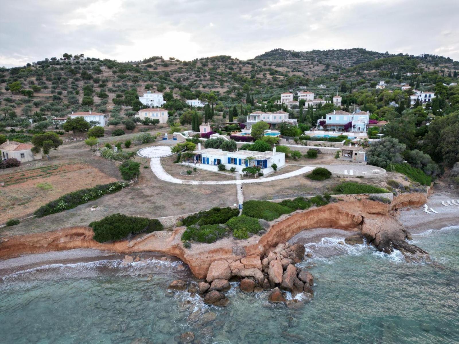 Aroura Homes 4Br Beachfront Villa Spetses Town Phòng bức ảnh